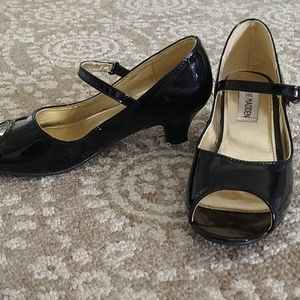 Steve Madden girls black peep toe low heel size 3